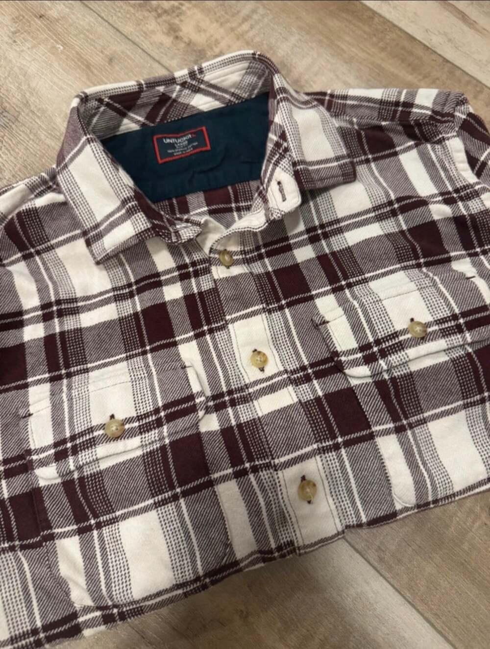UNTUCKit White Grounded Flannel men’s burgundy white plaid L slim fit